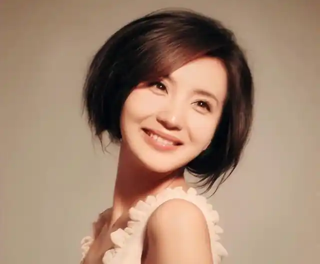 不整容的女明星_坚守初心的女明星_从出道一直很美没有黑料的明星,