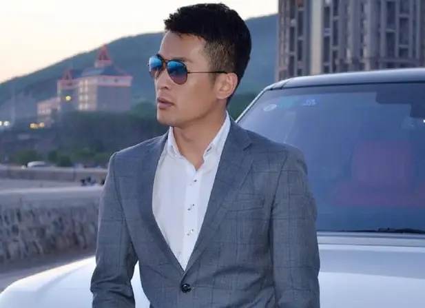 ks平台二子爷分析辛巴发家史_网红八卦辛巴,_二子爷揭秘辛巴直播带货套路